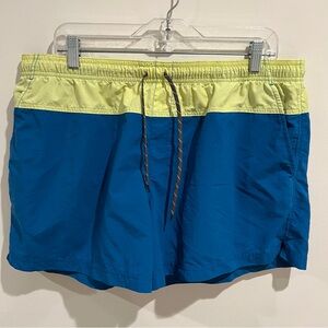 Columbia‎ swim trunks